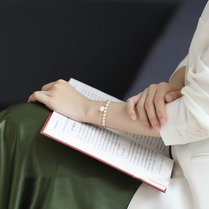 Luxury Multi-Layer Freshwater Pearl Bracelet - Elegant Gold Elastic Design With Natural Pearls