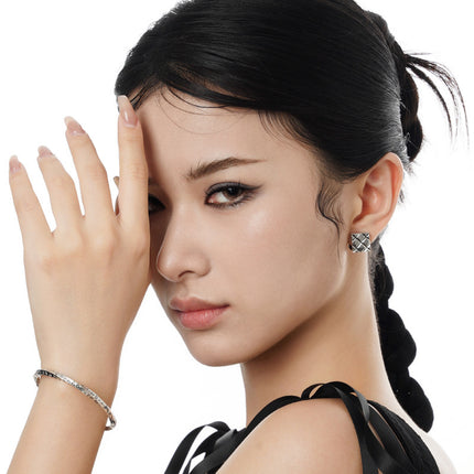 S925 Sterling Silver Mobius Bangle Bracelet For Women - Retro Engraved Design For Women