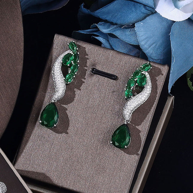 Green Stone Jewelry Set - Necklace, Earrings, Bracelet & Ring (4-Piece Set)