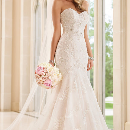 Lace Strapless Trailing Wedding Dress - Classic Tube-Top Bridal Gown