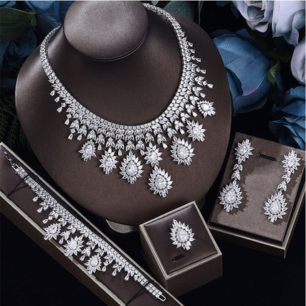 Women's Vintage Wedding Jewelry Set - Necklace & Earrings With Crystal Accents