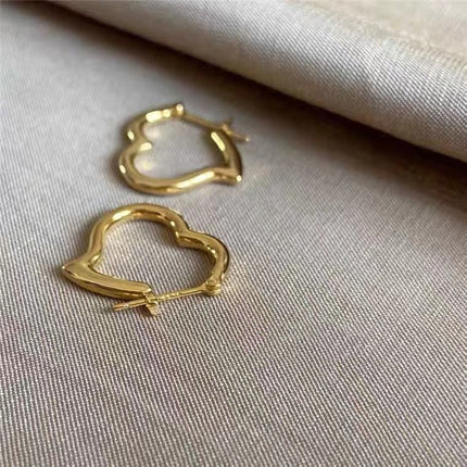 Au750 Yellow Gold "Luxe Loop" Earrings - Lightweight Minimalist Hoops