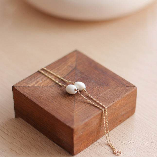 Retro Bone China Flower Bracelet - Elegant Porcelain Blossom & Adjustable Gold Chain