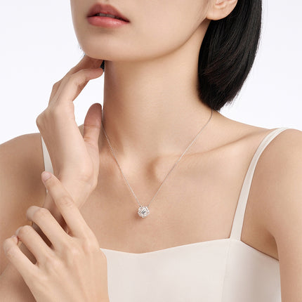 Camellia Necklace Light Luxury Clavicle Gift